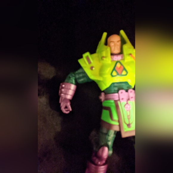 Lex Luthor DC Action Figure - Picture 4 of 6